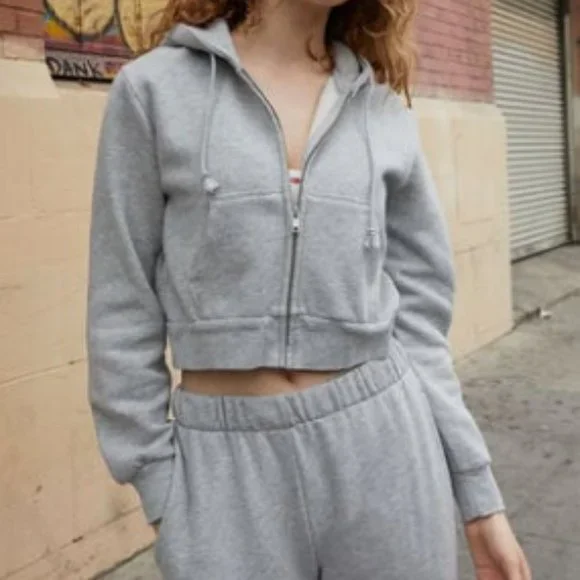 Grey John Galt (PacSun) cropped zip up!